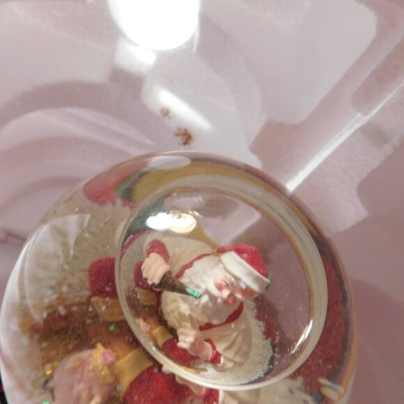 COPY - Hallmark Coca-Cola Santa Musical Snow Globe Train - Picture 3 of 13